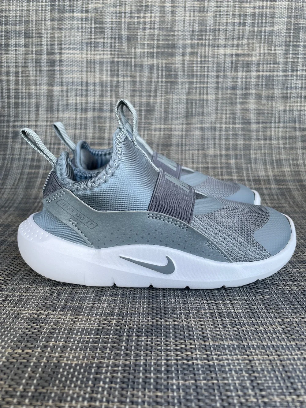 Nike Kids Flex Runner 4 Slip-On Sneakers Gray White Active Shoes Size 9